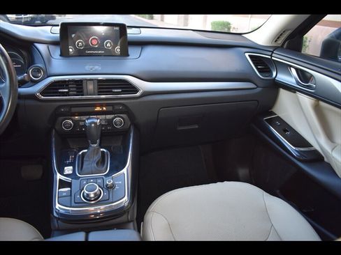 Used 2018 MAZDA CX-9 Touring image 33