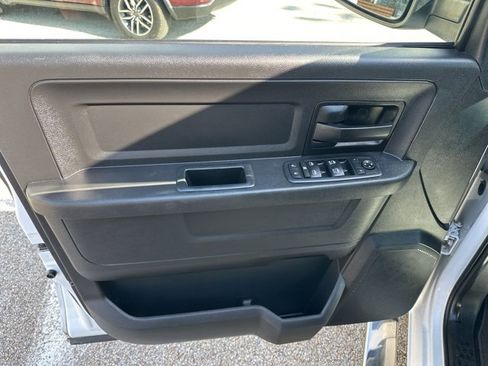 Used 2017 RAM 1500 Express image 24