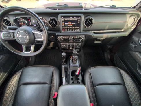 Used 2021 Jeep Gladiator Overland image 18