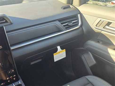 New 2026 GMC Acadia Denali image 16