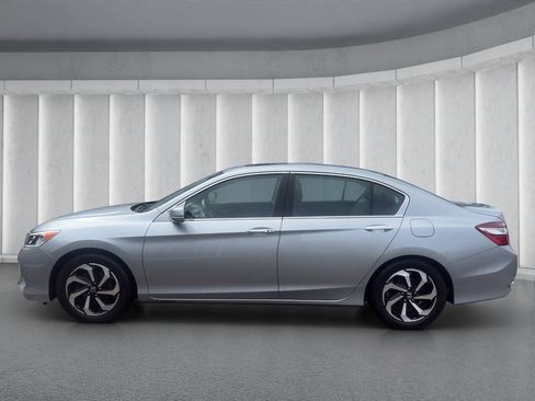 Used 2017 Honda Accord EX-L image 2
