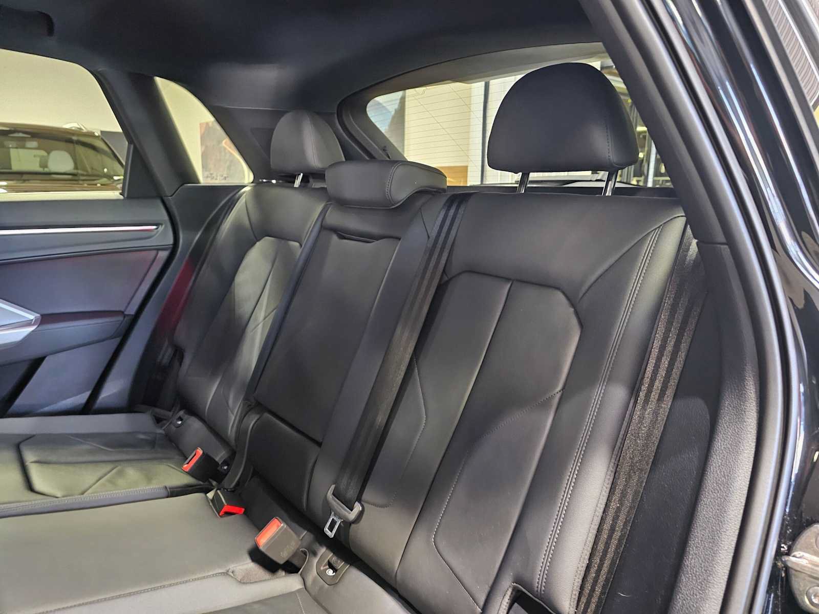 Used 2023 Audi Q3 2.0T Premium Plus w/ Premium Plus Package AWD/4WD image 19