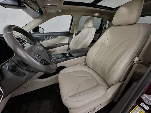 Used 2017 Lincoln MKX Reserve w/ Driver Assistance Package FWD image 12