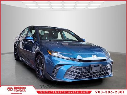 Used 2025 Toyota Camry SE w/ Multimedia Upgrade Package