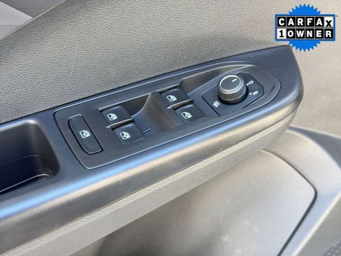 Used 2025 Volkswagen Taos S AWD/4WD image 13