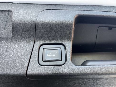 Used 2019 GMC Acadia SLT image 26