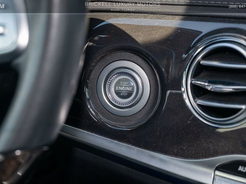 Used 2020 Mercedes-Benz S 560 4MATIC Sedan image 33