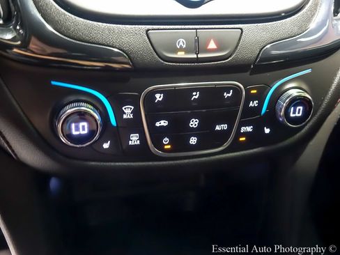 Used 2023 Chevrolet Equinox RS w/ LPO, Floor Liner Package AWD/4WD image 22