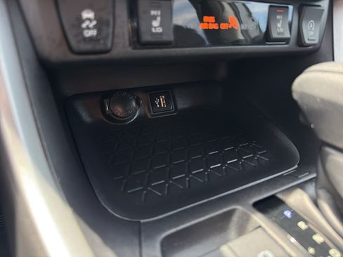 Used 2024 Toyota RAV4 XLE w/ Convenience Package AWD/4WD image 20