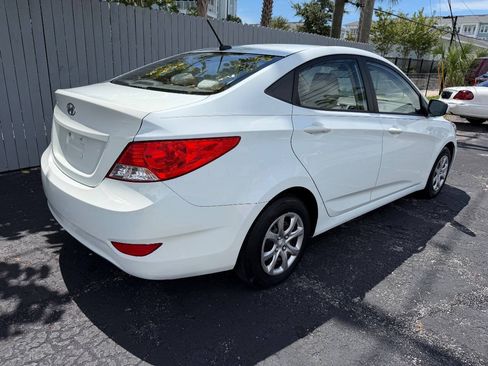 Used 2013 Hyundai Accent GLS FWD image 4