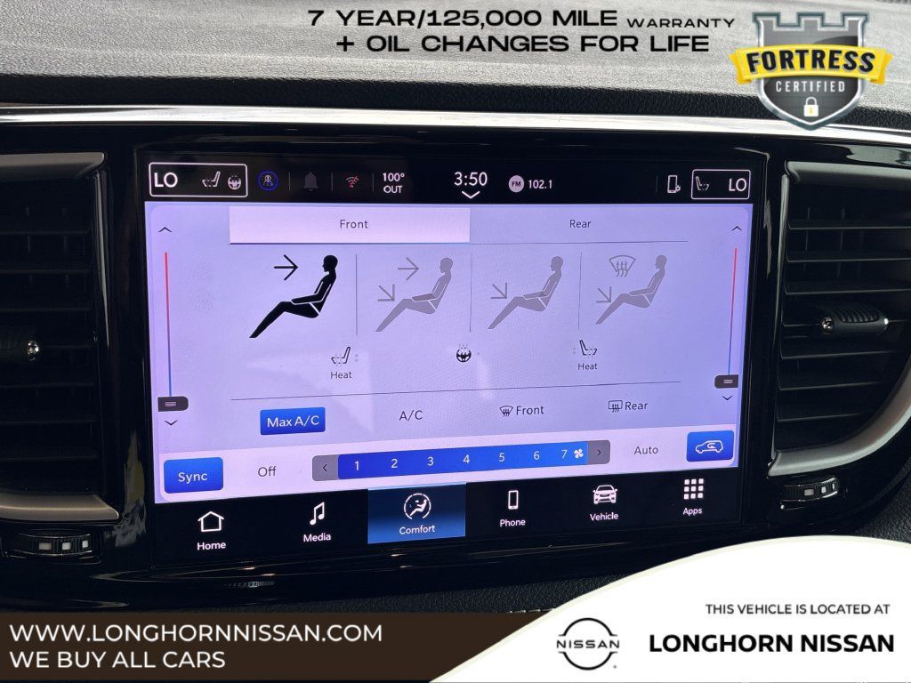 Used 2025 Chrysler Pacifica Select AWD/4WD image 16