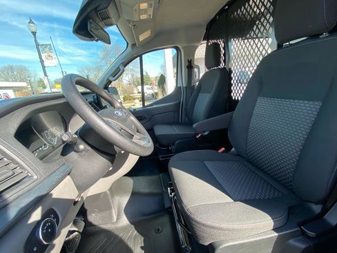Used 2024 Ford Transit 250 Low Roof w/ Exterior Upgrade Package image 17