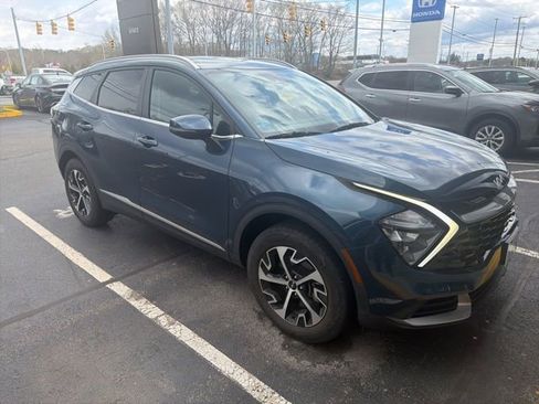 Used 2023 Kia Sportage EX AWD/4WD image 1