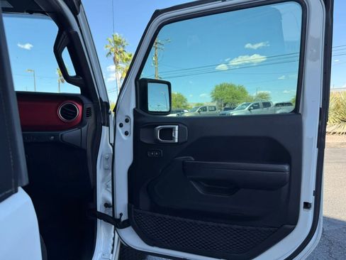 Used 2020 Jeep Wrangler Rubicon image 30