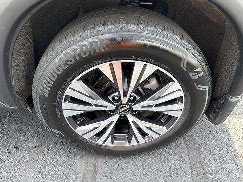 Used 2023 Nissan Rogue SV w/ SV Premium B Package AWD/4WD image 25