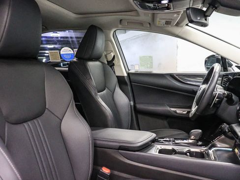 Certified 2025 Lexus NX 350 AWD w/ Premium Package image 17