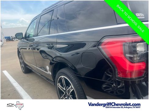 Used 2021 Ford Expedition Limited AWD/4WD image 9