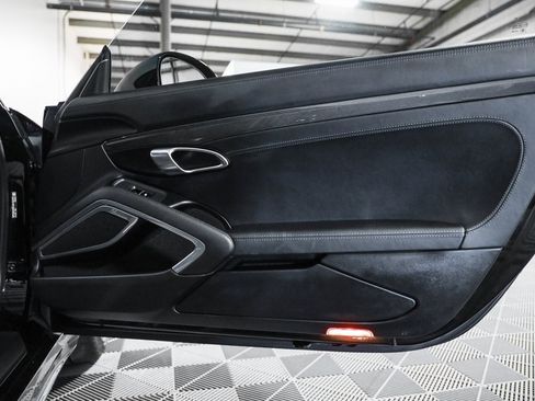 Used 2018 Porsche 911 Turbo S image 20