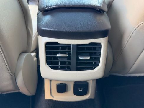 Used 2015 Ford Fusion SE w/ Equipment Group 502A image 31