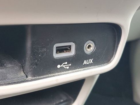 Used 2020 Chrysler Voyager LX w/ Cold Weather Group image 26