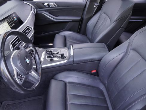 Used 2022 BMW X5 xDrive40i w/ M Sport Package AWD/4WD image 12