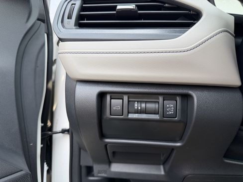 Used 2025 Subaru Forester Premium AWD/4WD image 15