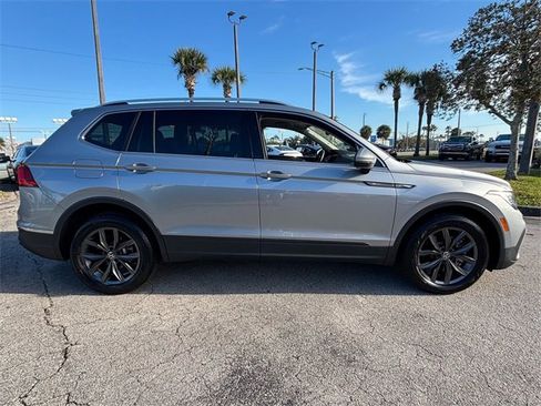 Used 2022 Volkswagen Tiguan SE image 7