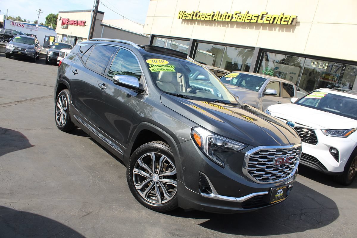 Used 2020 GMC Terrain Denali w/ Denali Premium Package AWD/4WD image 42