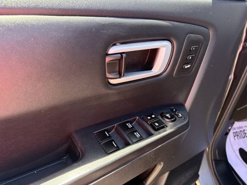 Used 2011 Honda Pilot Touring image 23