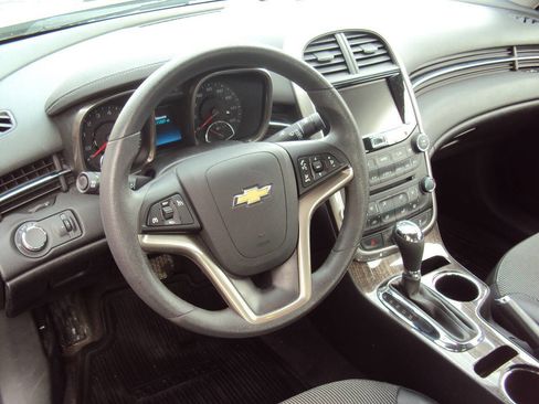 Used 2015 Chevrolet Malibu LT w/ Power Convenience Package image 7