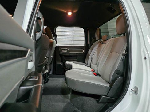 Used 2023 RAM 2500 Big Horn w/ Level 1 Equipment Group image 18