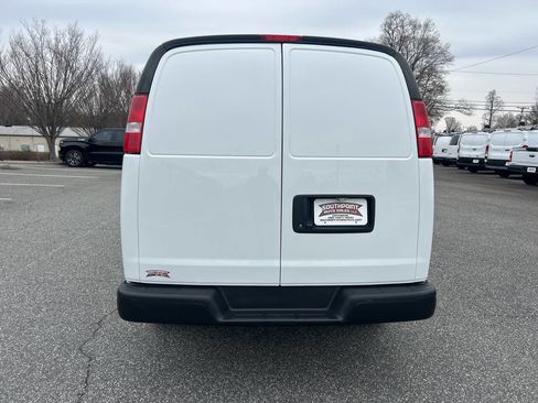 Used 2020 Chevrolet Express 2500 w/ Driver Convenience Package image 8