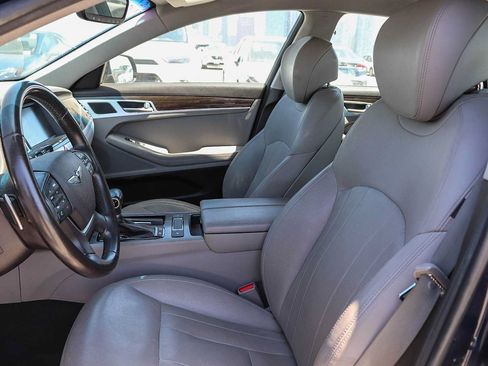 Used 2018 Genesis G80 3.8 RWD image 15