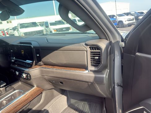 Used 2026 GMC Sierra 1500 Elevation w/ Elevation Premium Package AWD/4WD image 19