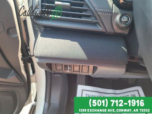 Used 2025 Subaru Outback Premium AWD/4WD image 17