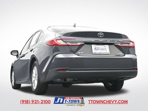 Used 2025 Toyota Camry LE FWD image 40