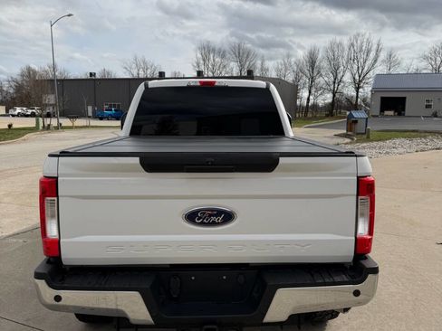 Used 2017 Ford F250 XLT w/ XLT Value Package image 7