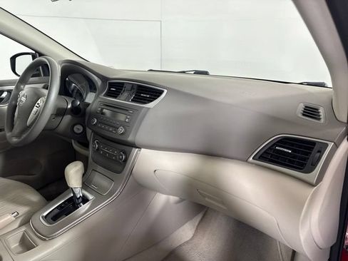 Used 2014 Nissan Sentra SV FWD image 30