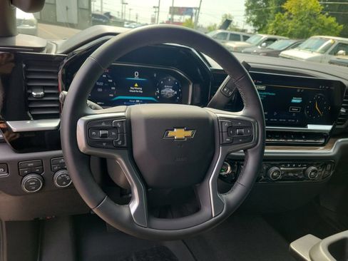 Used 2026 Chevrolet Silverado 1500 LT AWD/4WD image 26