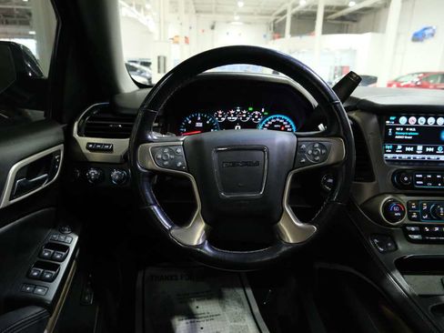 Used 2019 GMC Yukon XL Denali w/ Denali Ultimate Package AWD/4WD image 34