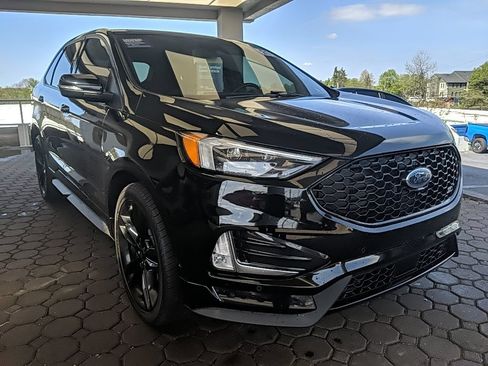 Used 2021 Ford Edge ST w/ Equipment Group 401A AWD/4WD image 4
