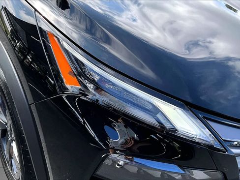 New 2026 Nissan Rogue SV FWD image 13