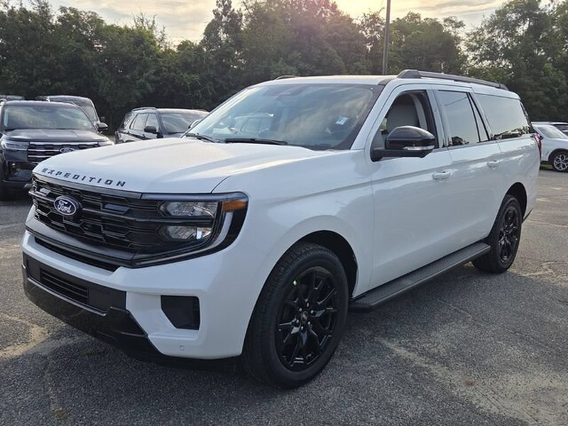 New 2027 Ford Expedition Max Platinum AWD/4WD image 3