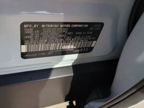 Used 2024 Mitsubishi Outlander SE FWD image 15