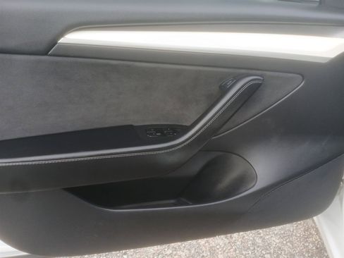 Used 2021 Tesla Model 3 Standard Range Plus image 21