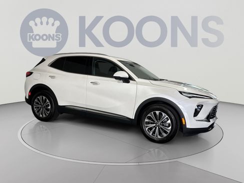 Used 2025 Buick Envision Preferred AWD/4WD image 2