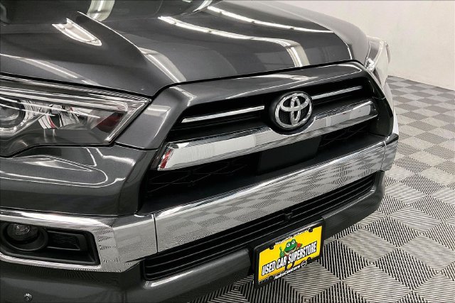 Used 2023 Toyota 4Runner Limited AWD/4WD image 31