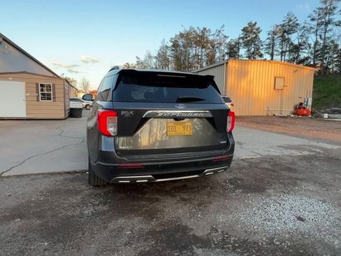 Used 2020 Ford Explorer XLT w/ Equipment Group 202A image 5