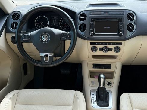 Used 2014 Volkswagen Tiguan S AWD/4WD image 12