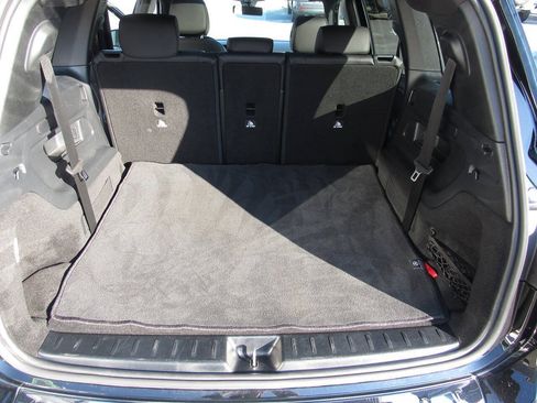 Used 2023 Mercedes-Benz GLB 250 4MATIC image 34